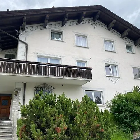 Chesa Mezdi Self-check-in São Moritz